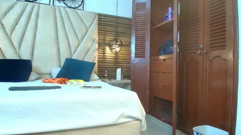 cinthiabaker online show from September 10, 11:22 am