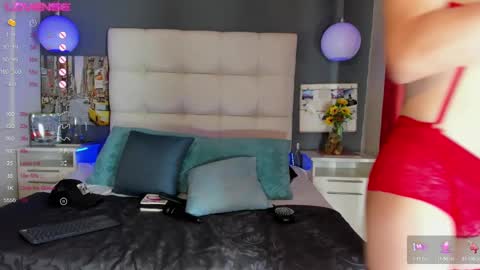 cinthya_walker1 online show from February 14, 3:36 pm