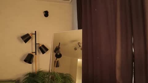 Sandy online show from February 25, 2:15 pm