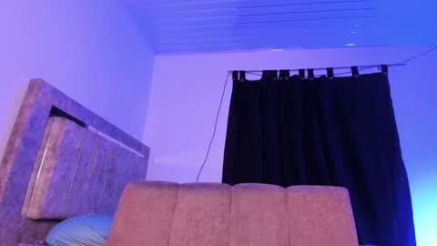 cj_davis1 online show from March 21, 4:18 am