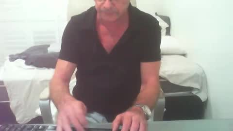 cjmed online show from October 27, 1:55 pm