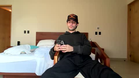 ckeefer96 online show from February 5, 10:24 pm