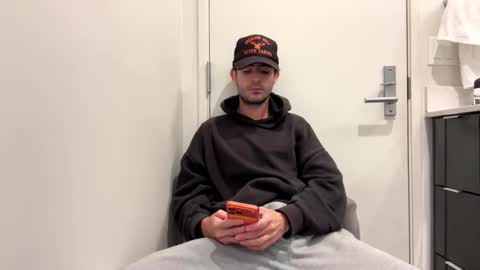 ckeefer96 online show from March 12, 8:34 pm