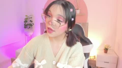 C L A R A online show from June 7, 3:33 am