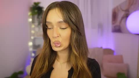 Clara smile online show from February 12, 7:39 pm