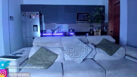 claytonburgues online show from September 19, 4:05 am