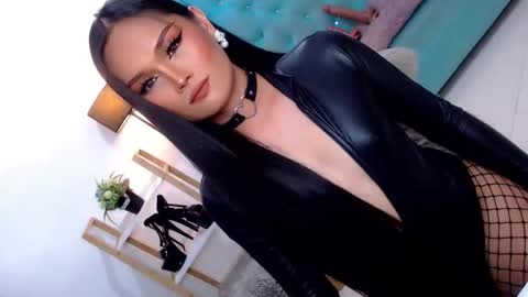 Cleo online show from March 22, 9:41 pm