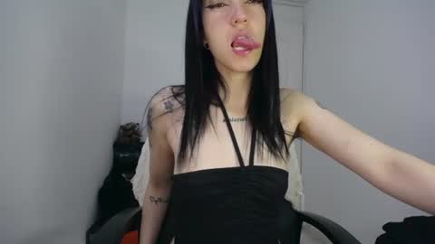  Nicol  online show from June 27, 3:23 am