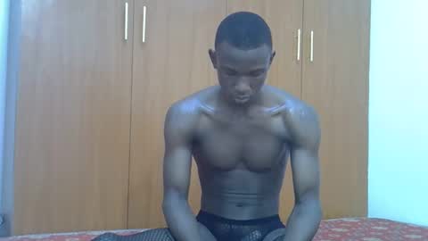 clive_damian online show from May 13, 11:58 pm