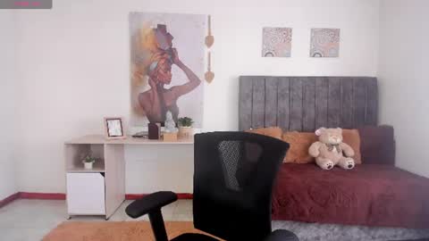 cloe_7 online show from July 10, 8:24 pm