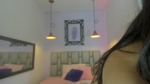 cloe_cifuentess online show from July 12, 12:41 pm