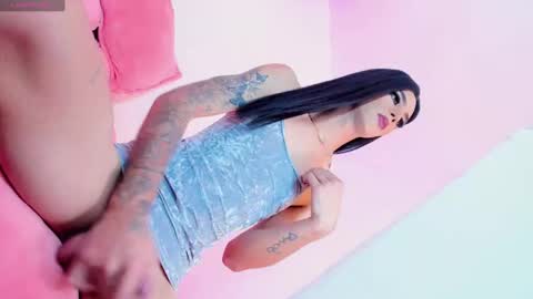 CLOE REMINTON online show from February 14, 4:15 am