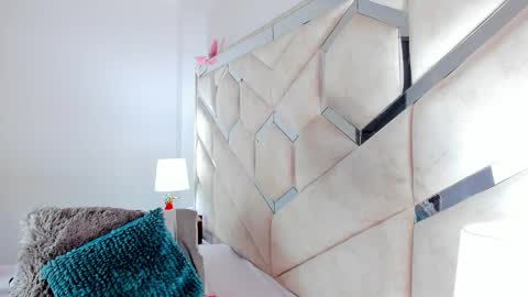 Queen Cloe online show from November 25, 9:02 pm