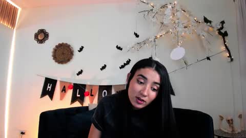 CLOE  online show from October 14, 4:26 am