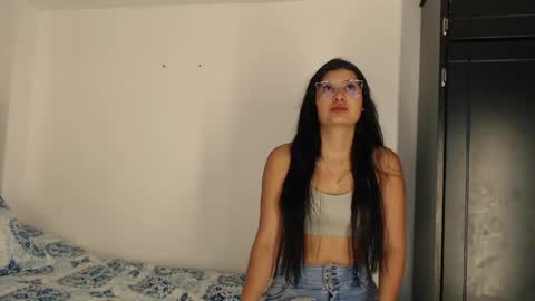 cloe online show from April 22, 1:18 pm