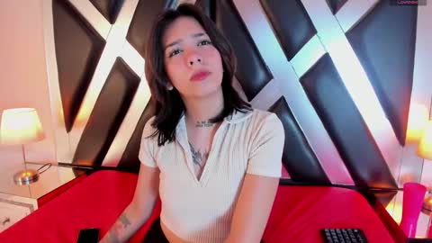 lady cloe person online show from November 5, 12:29 pm