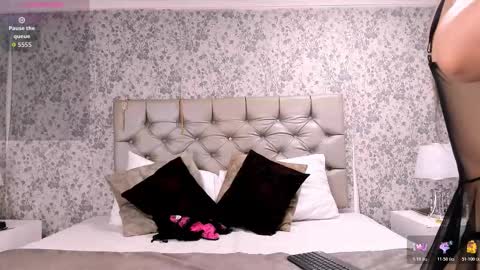 Clohe the wonder online show from January 6, 12:20 pm