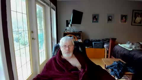 cloudalert62 online show from November 19, 4:39 pm