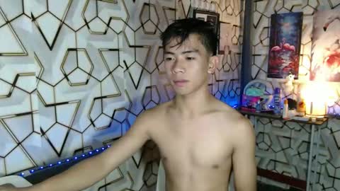 clyde_twinkx online show from September 22, 10:19 am