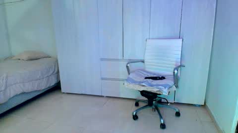 Snapshot of cocoa886863 chatting on October 9, 11:10 pm cocoa886863 online show from October 9, 11:10 pm