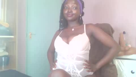 CocoaLush 20 online show from May 7, 4:41 am