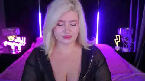 onlyfans amyleyy online show from October 11, 7:02 am