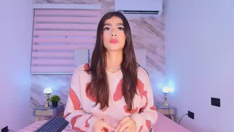 colett online show from December 17, 11:50 am