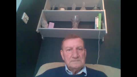 Snapshot of colinbeech chatting on January 6, 11:07 am colinbeech online show from January 6, 11:07 am