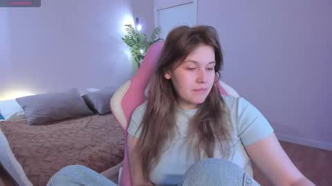 Collen Mon Tue Wed Thu Fri GMT 3 0300am - 0900am  online show from November 3, 5:03 pm