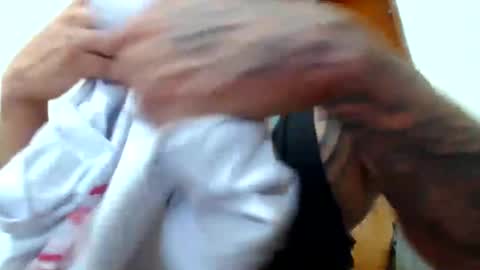 Snapshot of colombian_monster_cock chatting on February 11, 6:40 am camilo online show from February 11, 6:40 am