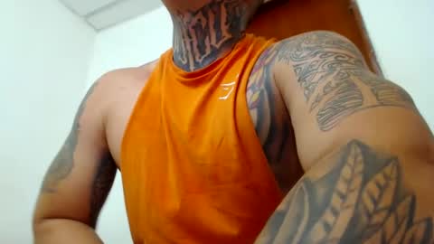 Snapshot of colombian_monster_cock chatting on February 2, 6:10 pm camilo online show from February 2, 6:10 pm