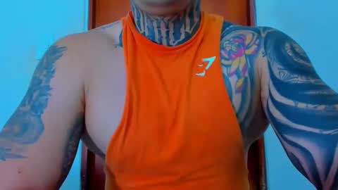 Snapshot of colombian_monster_cock chatting on October 15, 6:16 am camilo online show from October 15, 6:16 am