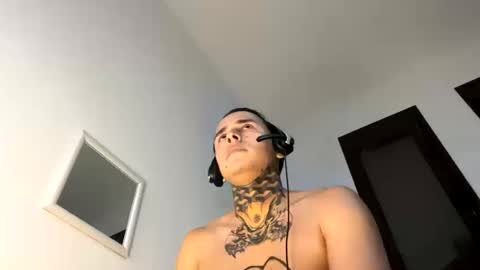 colombianboy20cm online show from March 11, 6:33 pm