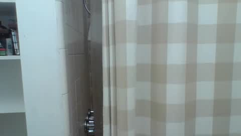 comnfromme1 online show from November 4, 5:42 am