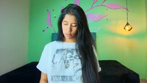 C O N N I E online show from November 28, 9:33 pm