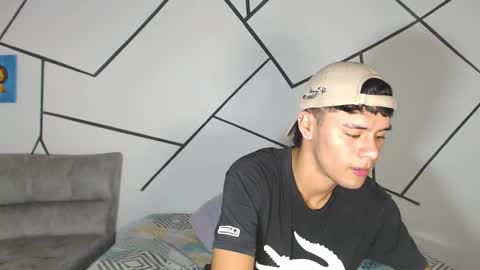 connor_michael online show from December 5, 11:02 pm