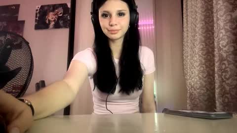 Snapshot of constancefeusier chatting on October 24, 9:26 pm Isabella online show from October 24, 9:26 pm