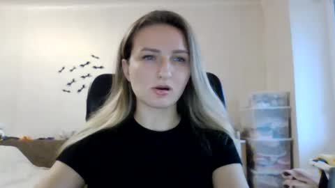 cora_fora online show from November 11, 12:18 pm