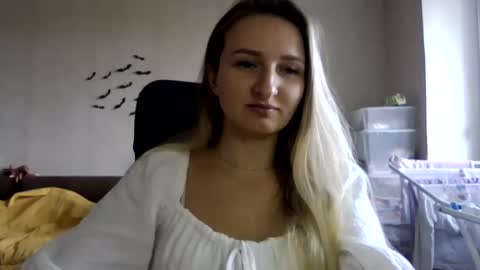 cora_fora online show from September 30, 9:42 am