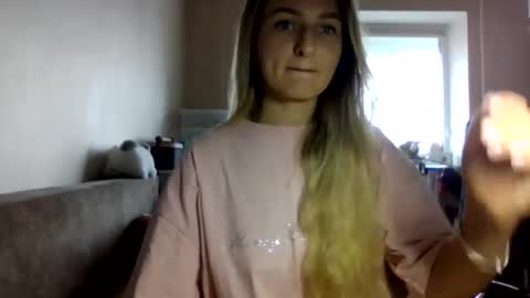 cora_fora online show from September 18, 11:25 am