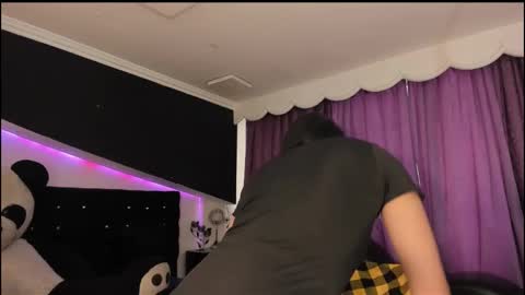 Coral  online show from March 10, 1:04 pm