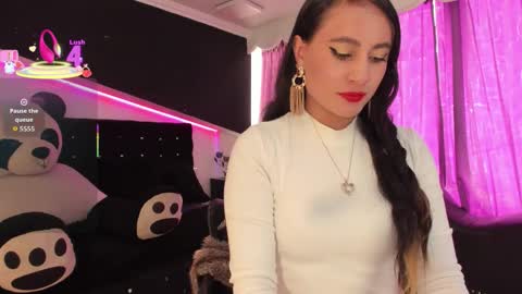 Coral  online show from January 11, 2:23 pm