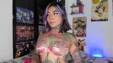 Coralinewolftv online show from March 17, 7:46 am