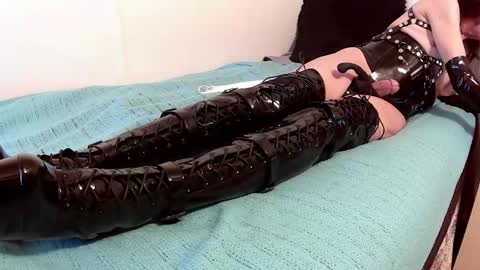 corsetnboots online show from November 26, 5:53 pm