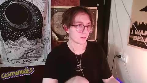 Snapshot of cosmonudes chatting on October 28, 7:37 pm Barry online show from October 28, 7:37 pm