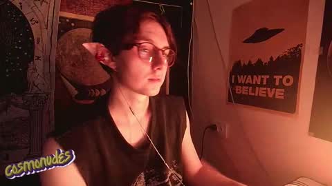 Snapshot of cosmonudes chatting on October 20, 6:35 pm Barry online show from October 20, 6:35 pm