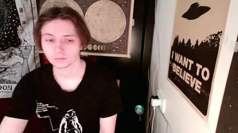 Snapshot of cosmonudes chatting on February 5, 6:37 pm Barry online show from February 5, 6:37 pm