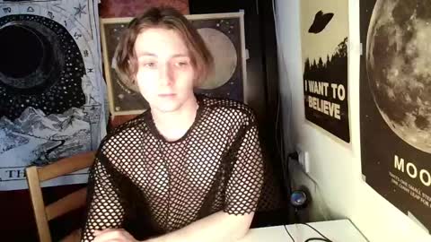 Snapshot of cosmonudes chatting on February 16, 5:37 am Barry online show from February 16, 5:37 am