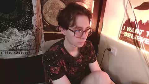 Snapshot of cosmonudes chatting on September 15, 7:26 pm Barry online show from September 15, 7:26 pm