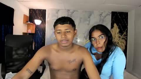 Jonatham and Marllory online show from April 23, 2:19 pm